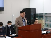 230208 김회철 의원, 학교도서관의 자료구입비 3% 이상 필수 편성 근거 마련.jpg