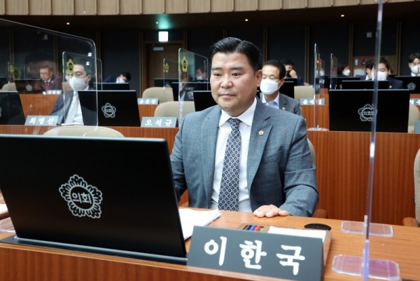 230214 이한국 의원, 경기도 웰니스 관광 육성 및 지원에 관한 조례안 본회의 통과.JPG