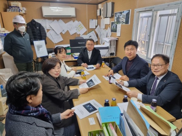 230220 이영주.박재용 의원, 경기북부 장애인복지종합지원센터 신축공사 현장 점검 실시 (2).jpg