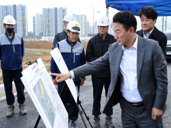 투자사업과(김동근 의정부시장, 국도43호선 교통난 해소를 위한 도로 개통 현장 점검 실시)1.JPG