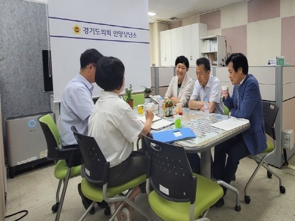 230801 문형근.김성수.이채명 의원, 지역현안 정책 협의 가져.jpg