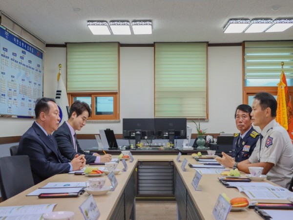 230921 안전행정위원회, 중부고속도로 11중 추돌사고 우수 조치한 이천소방서 격려 방문 (1).jpg