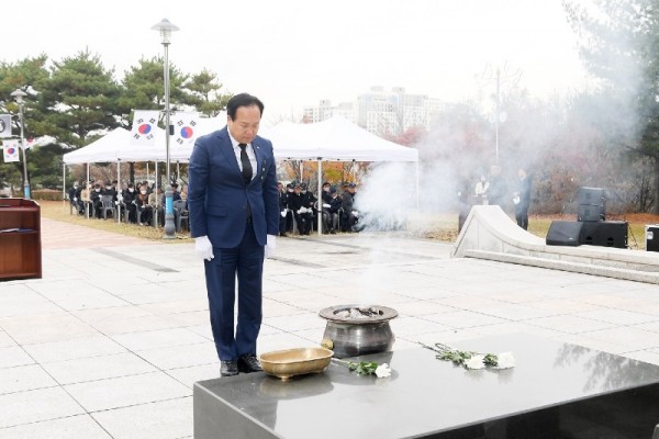 3-1 오산시, 제84회 순국선열의 날 기념‘합동위령제’개최.JPG