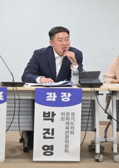 240605 박진영 의원, ‘지역협력형 돌봄 체계 구축 방안’ 모색 위한 토론회 개최 (1).jpg
