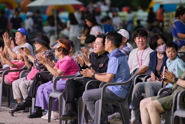 3. 아산시, 아트밸리 아산 제1회 배방읍 한마당 문화예술축제 성료 (1).jpg