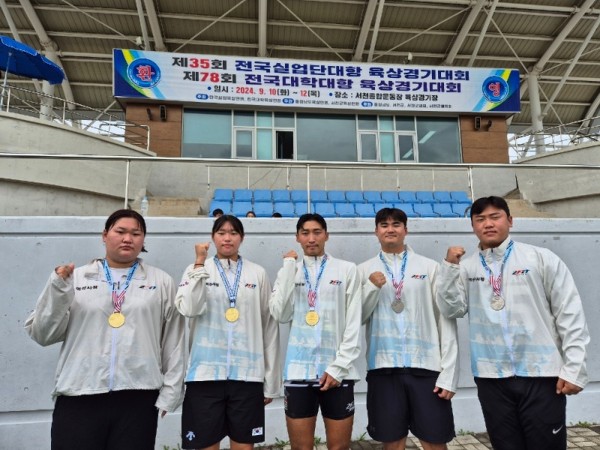 익산시청 육상팀, 명실상부한 실업 최강팀 입증 (왼쪽부터 신유진, 김태희, 유규민, 이성빈, 황미르 선수).jpg