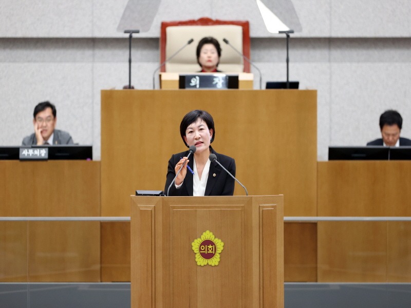 231220 이채명 의원, ‘국내 최초’ 추경.결산 주민의견서 첨부 조례 상임위 통과.JPG