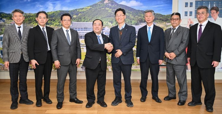 일본 히로시마현 의회 의장단 방문