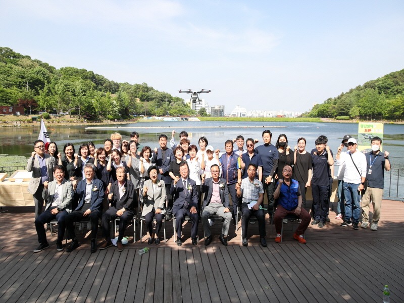 [크기변환]친환경 맞춤형 감염병 예방 드론 방역 시연회 (1).jpg