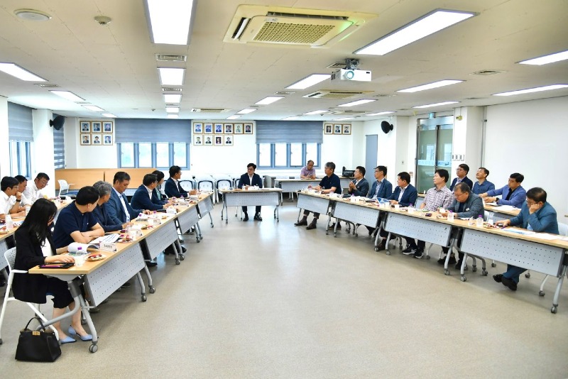 1-1 김포시 7일 맑은물사업소에서 8월 현장 현안보고회.jpg