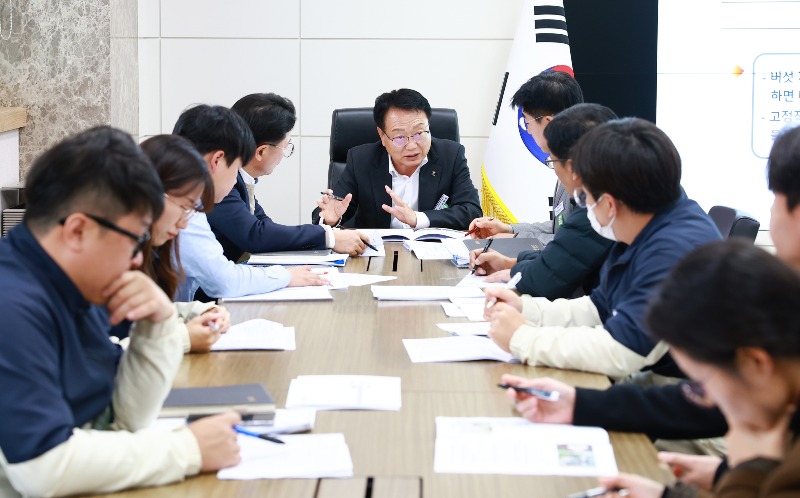 울진군, 정책홍보관 11월 정책회의 개최.JPG