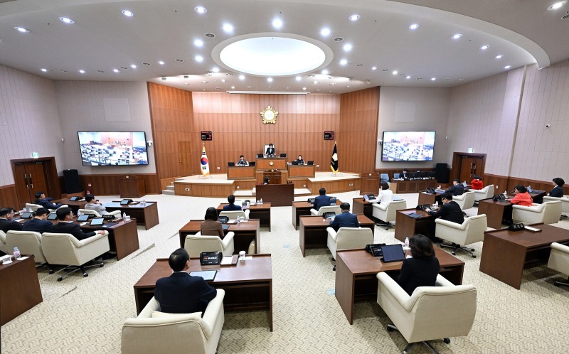 328회 임시회 개회.jpg