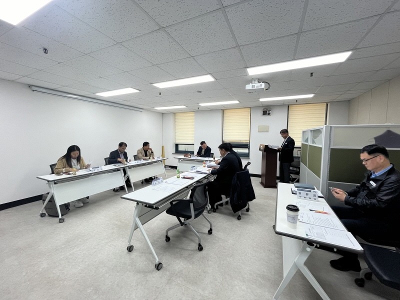 4. 파주시, 산사태 예방·대응 나서…산사태취약지역 점검 등_산사태취약지역 지정 심의(4.30).jpg
