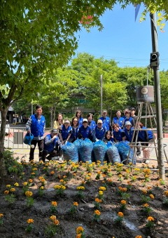 3.(사진)고천동 바르게살기 꽃길가꾸기(1).jpeg