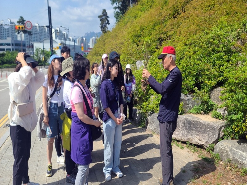 1.녹지산림과(의정부시, 의정부을지대학교병원과 숲길지킴이 활동 실시)1.jpg