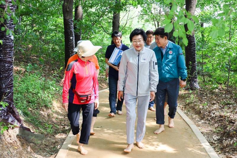 설봉산 황톳길 조성1.jpg