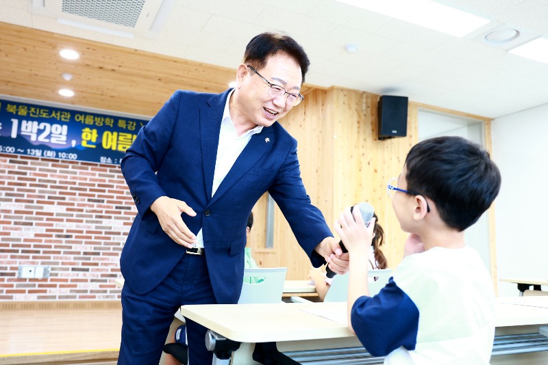 손병복 울진군수, 북울진도서관에서 명사의 북스토리 진행1.JPG