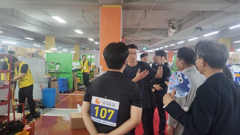 [0902]1.사진자료(춘천기계공고 산업제어(은메달) 경기장 격려 방문(24.8.26.자-전국대회)).jpg