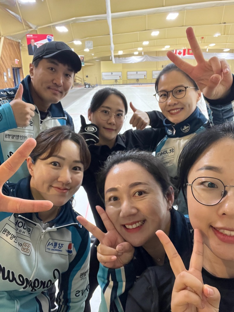2025-2026 여자컬링 국가대표를 향해!(컬링팀 현지 훈련 사진 01).jpg