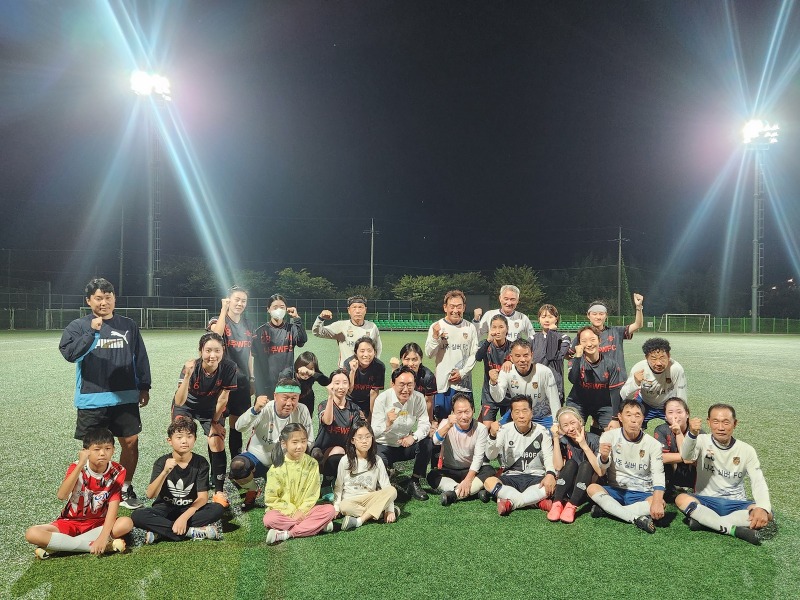 윤병태 나주시장, 여성축구단 격려방문.jpg