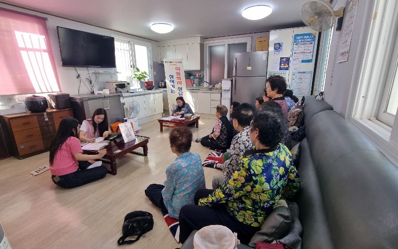 6-1.삼학동, 현장 중심형 ‘찾아가는 이동복지 상담실’ 운영.jpg