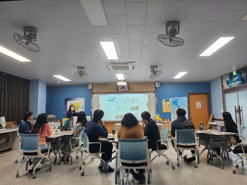 [1023]7.사진자료(화천교육지원청, 2024 학교로 찾아가는 탄소중립 실천방안 교원연수 운영)(1).jpeg