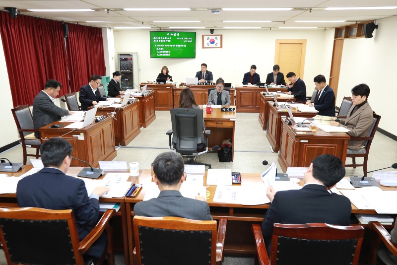 20241118- 제422회 정례회 1차 행정문화위원회 (1).JPG