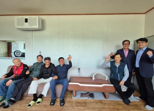 ㈜누가의료기 조승현 대표, 남해군에 의료기기 기탁