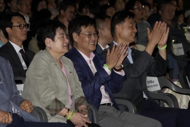 추억의 명곡으로 물든 고궁의 밤 '경희궁 종로음악회'