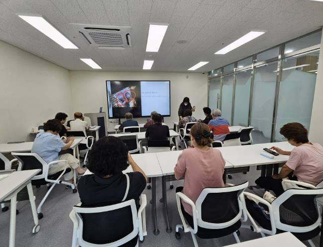 충주시, 시니어 디지털 라이프 특강 운영