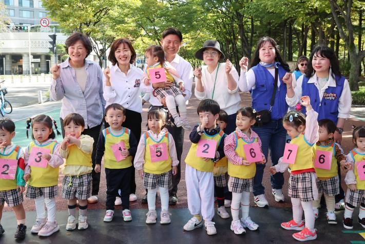 부천시어린이집연합회가 제24회 꼬마마라톤 대회를 개최했다.