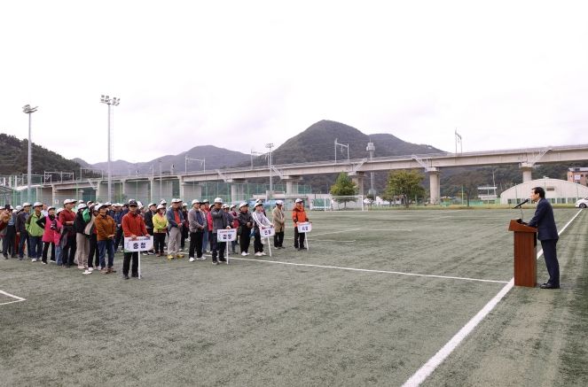 주민 화합하는 풍성한 축제 성료(성내충인동 한마음 체육대회-조길형시장 인사말)