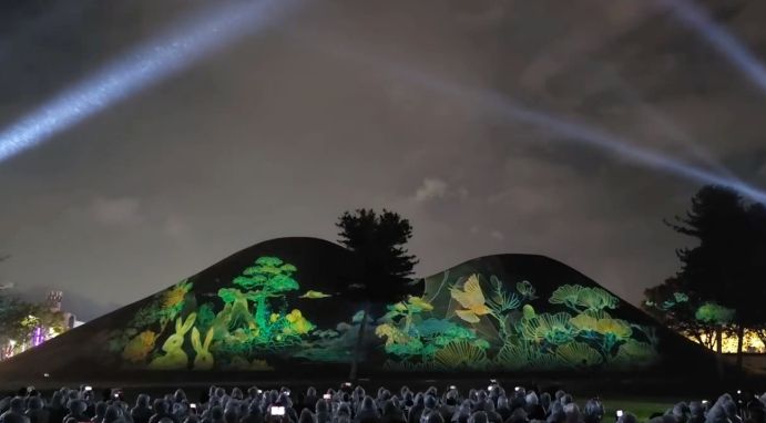 천년 왕릉이 빛으로 깨어나다