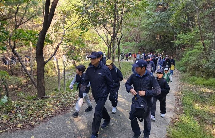 구미 냉산 숲길 따라 역사와 힐링을 걷다