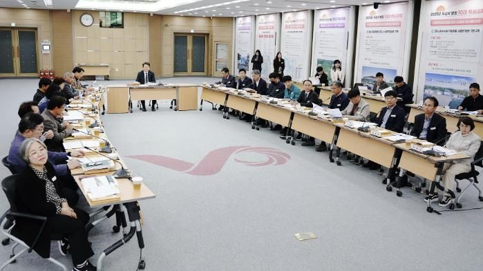 지난 12일 시청 대회의실에서 열린 제3차 기후위기 적응 대책 수립 용역 최종 보고회