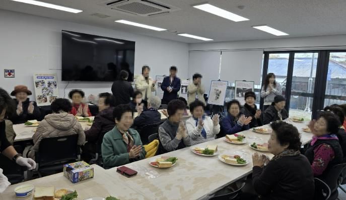 프로그램 결과보고회 사진