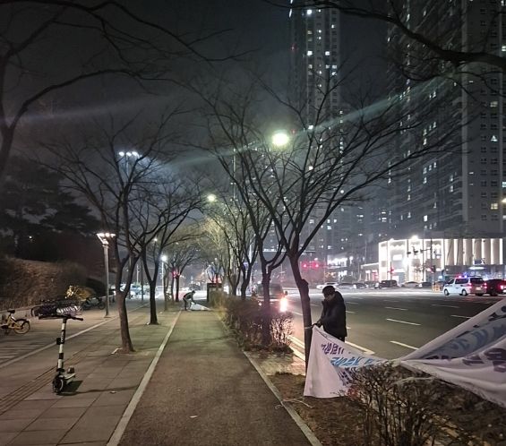 연수구, ‘집회 없는 현수막’ 야간 현장 점검으로 일제 정비