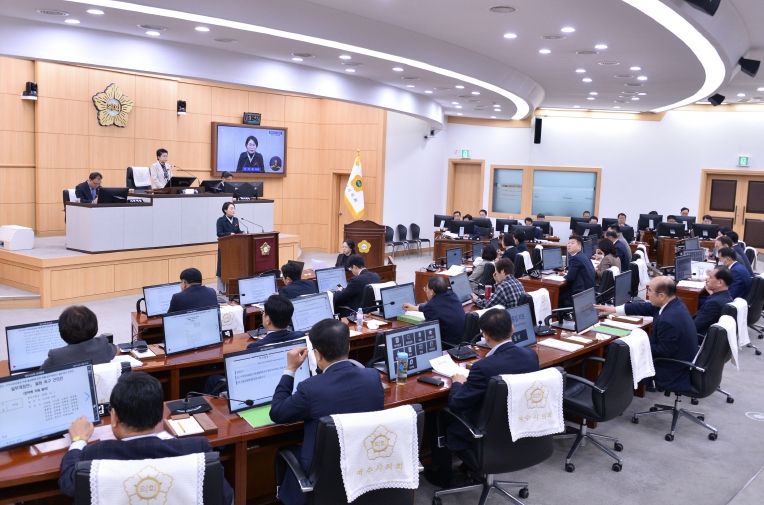 여수시의회, 지역사랑상품권법 개정안 철회 촉구… “지역경제 근간 흔드는 일”