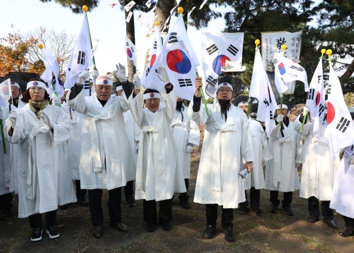 조설대 집의계 애국선구자 경모식