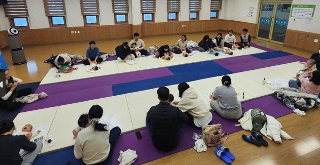 나주시보건소 빛가람건강생활지원센터가 ‘오감터치 베이비마사지교실’ 프로그램을 성공적으로 마무리했다.