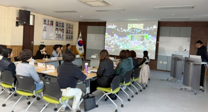 제주시 서부보건지소 직원들이 강진군 보건소를 방문, 주민 중심의 의료행정에 대해 의견을 교환했다.