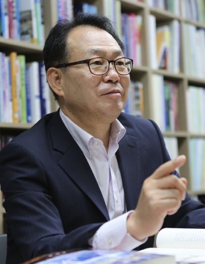 이관표 전 세명대 교수