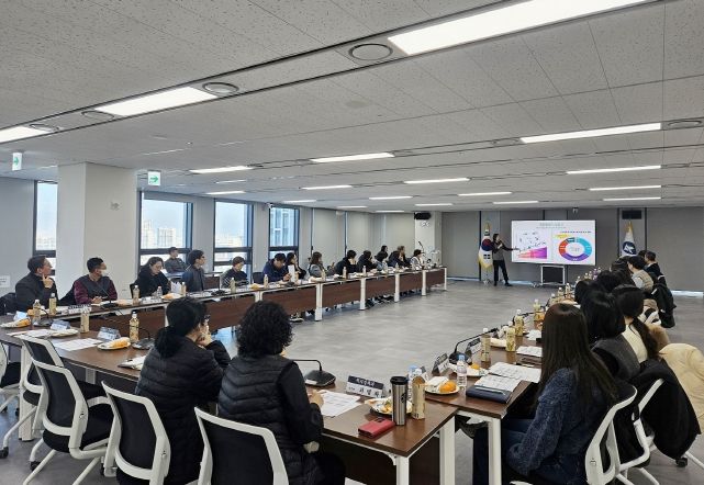 통합돌봄 유관기관 간담회 강의 진행 모습