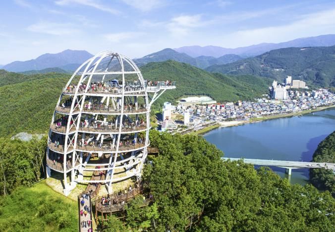 관광객으로 북적이는 단양