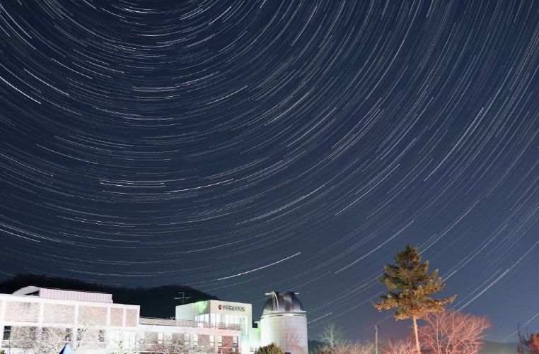 강화천문과학관, 긴긴 겨울밤 별빛 프로그램 호평(별 일주 사진)