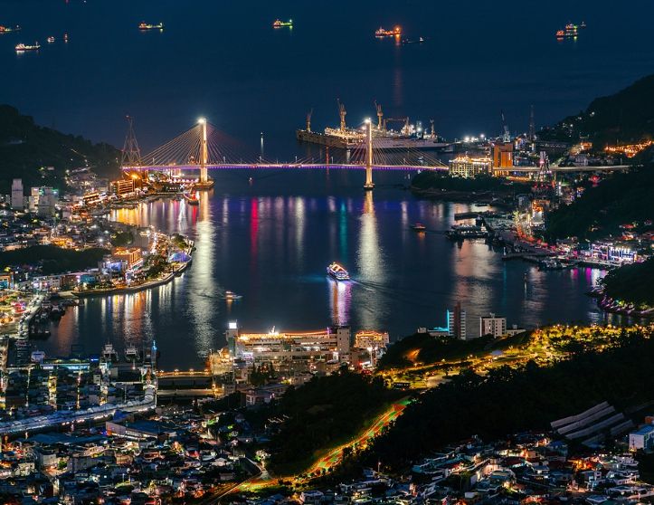 여수시가 문화체육관광부 주관 ‘2026년 대형 한류종합행사 지자체 연계 공모사업’에 최종 선정되어 국비 2.8억 원을 확보했다.