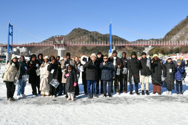 11개국 주한 대사관 외교관 일행, 13일 화천군 방문