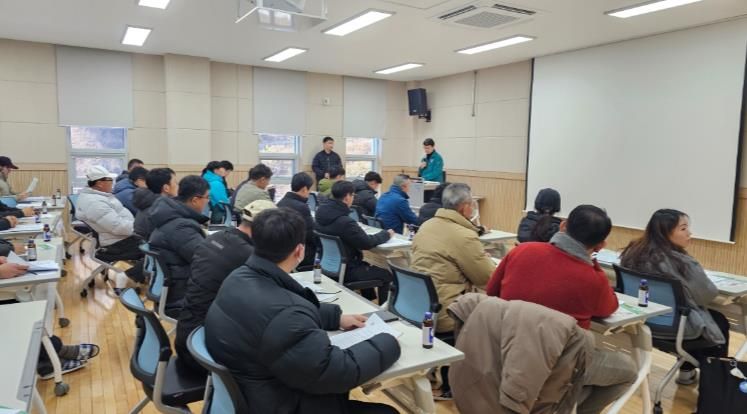 2026년 상반기 소나무재선충병 방제 안전보건협의체 회의가 열리고 있다.