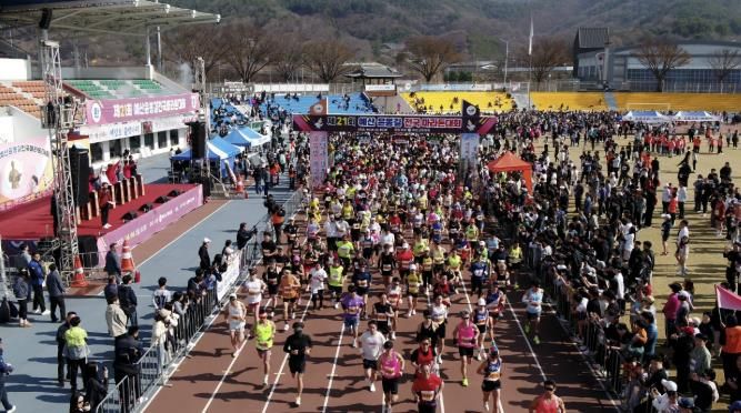 제21회 예산 윤봉길 전국 마라톤 대회 모습