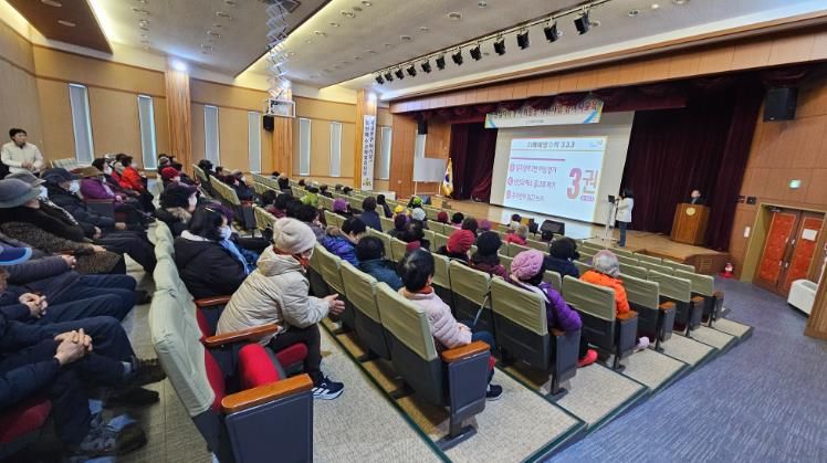 곡성군 치매안심센터에서 노인일자리 사업 참여자를 대상으로 치매예방교육을 추진하고 있다.